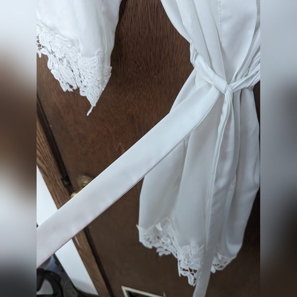 Bridal Robe - Picture 4 of 4